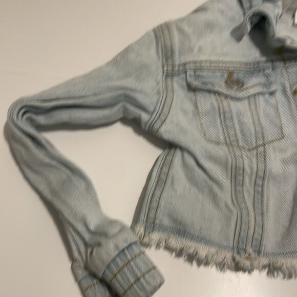 Cat & Jack Brand Girl's size XS 4/5 Light Wash Denim Jean Jacket Hoodie - Picture 5 of 6